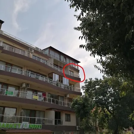 Апартаменты - студио в кв сарафово с морски изглед Бургас