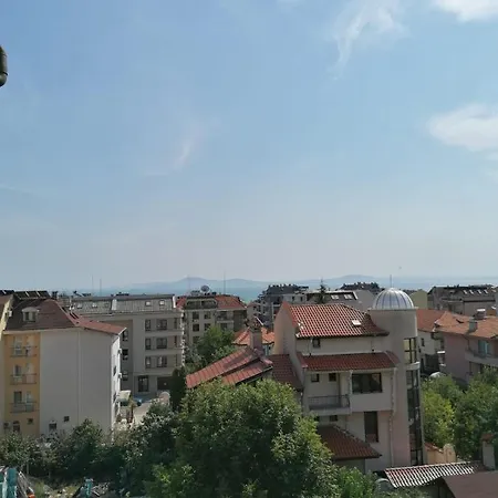 - студио в кв сарафово с морски изглед * Burgas City