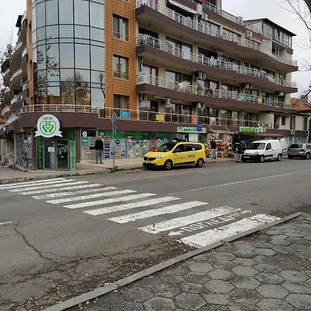 - студио в кв сарафово с морски изглед Burgas City