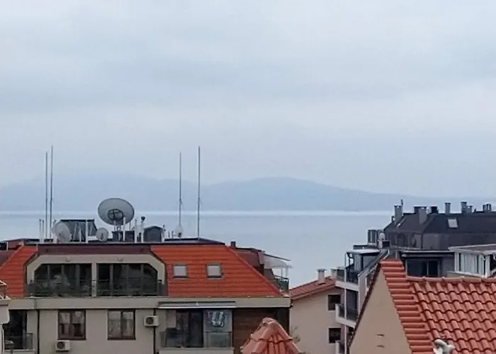 Lejlighed - студио в кв сарафово с морски изглед Burgas City