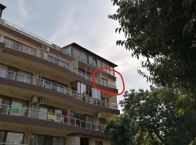 Lejlighed - студио в кв сарафово с морски изглед Burgas City