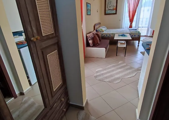 - студио в кв сарафово с морски изглед Burgas City